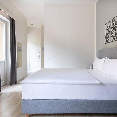 Kinsky Garden Apartments And Suites Praha Bagian luar foto