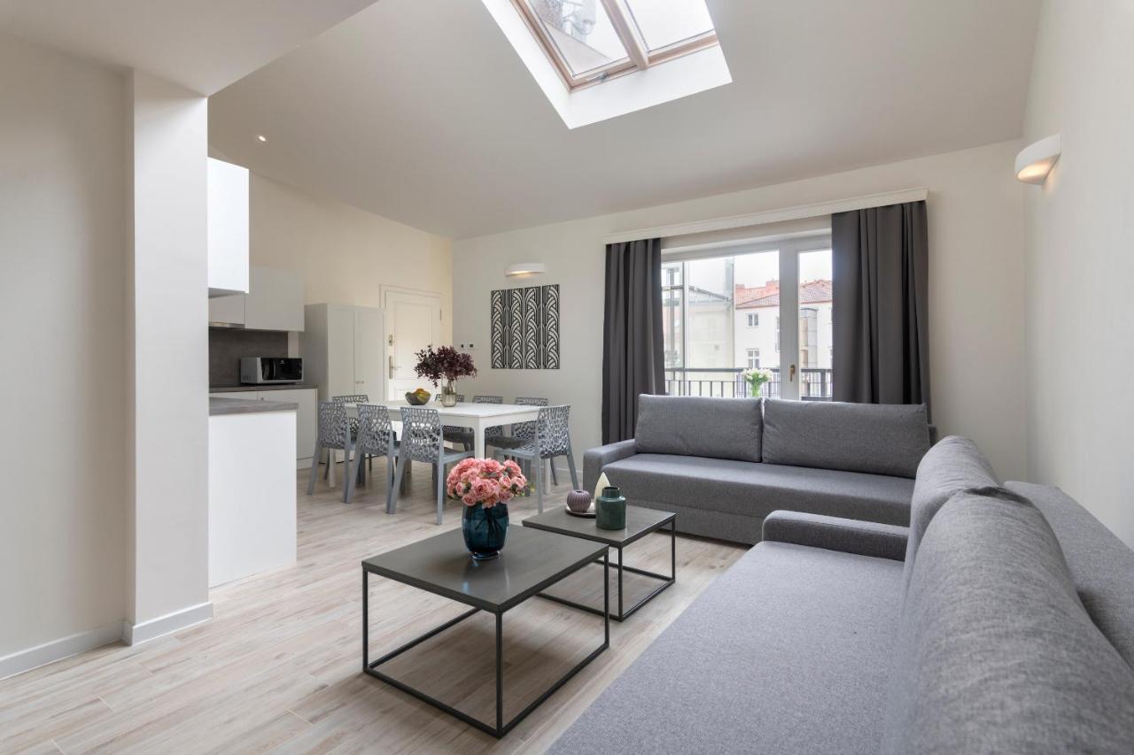 Kinsky Garden Apartments And Suites By Dwellfort Praha Bagian luar foto