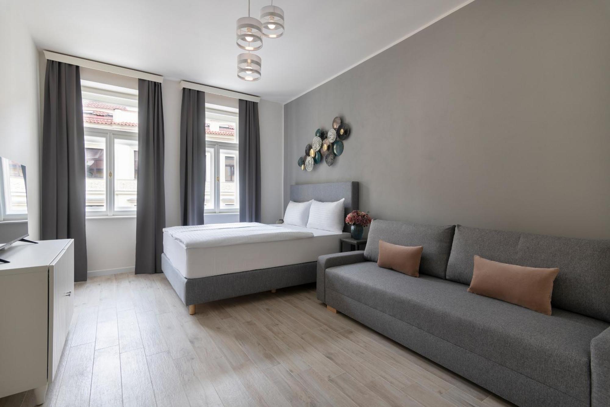 Kinsky Garden Apartments And Suites Praha Bagian luar foto