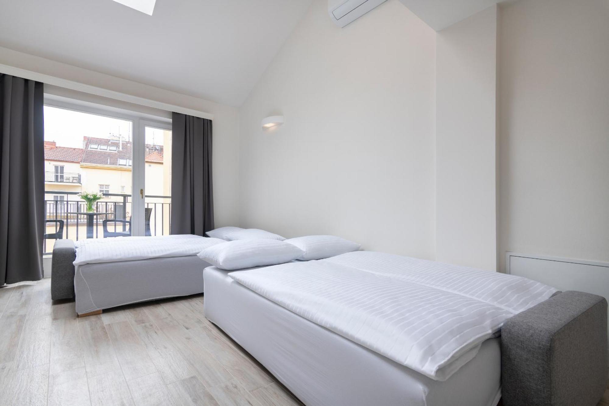 Kinsky Garden Apartments And Suites By Dwellfort Praha Ruang foto
