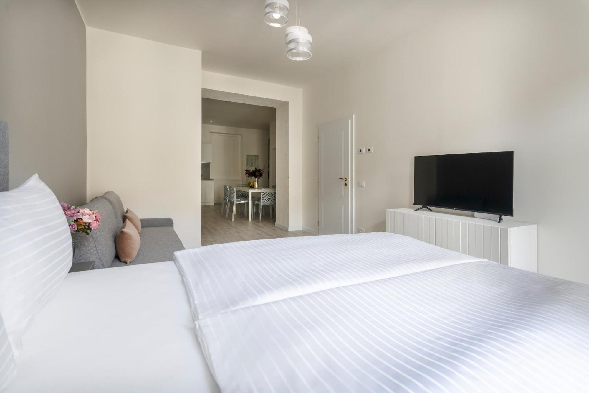 Kinsky Garden Apartments And Suites By Dwellfort Praha Ruang foto