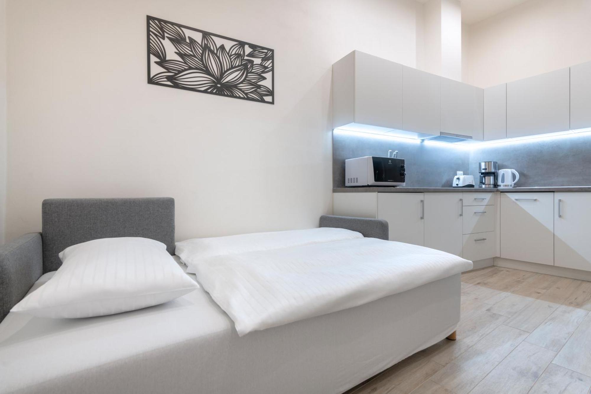 Kinsky Garden Apartments And Suites By Dwellfort Praha Ruang foto
