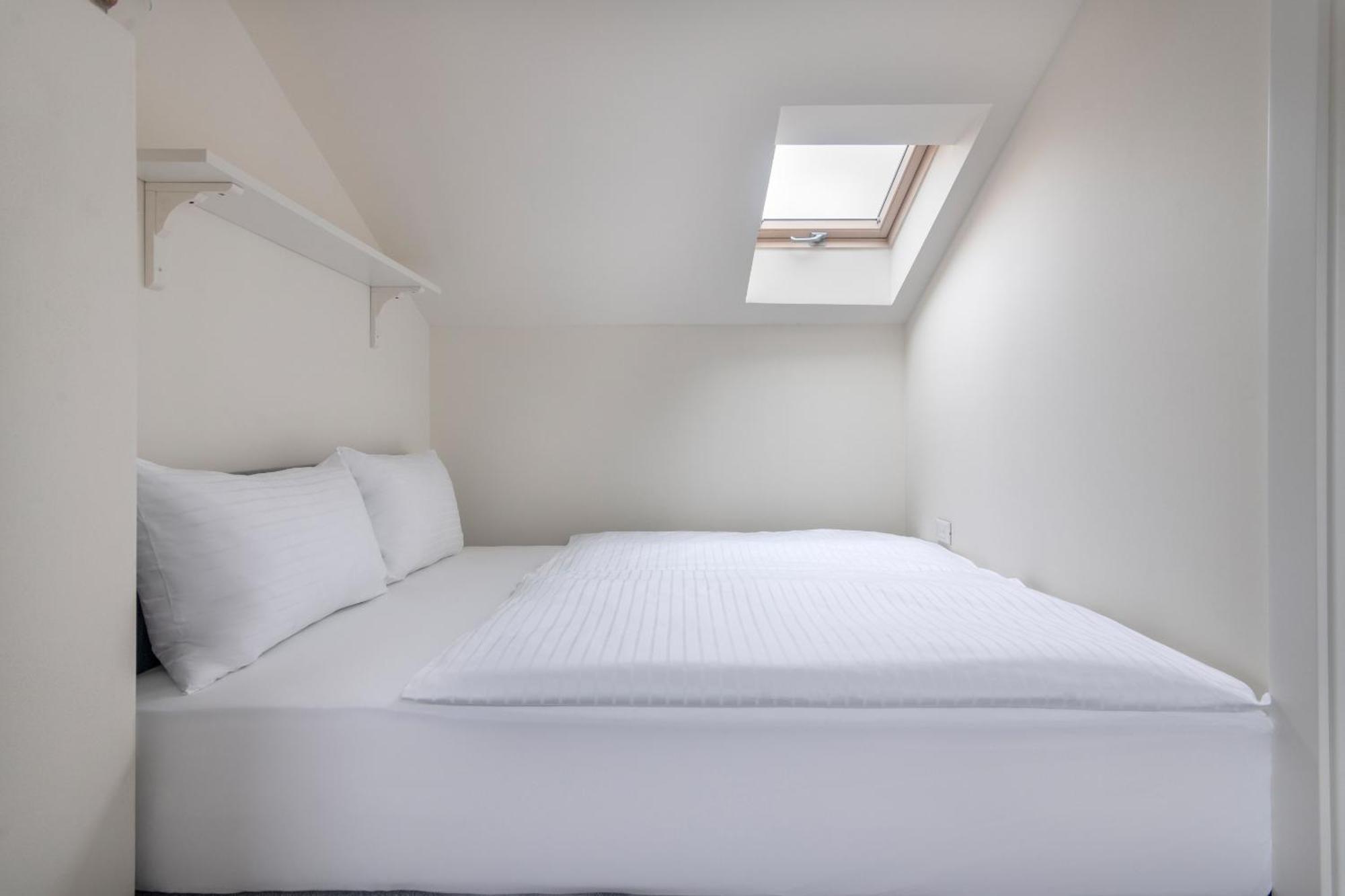 Kinsky Garden Apartments And Suites By Dwellfort Praha Ruang foto