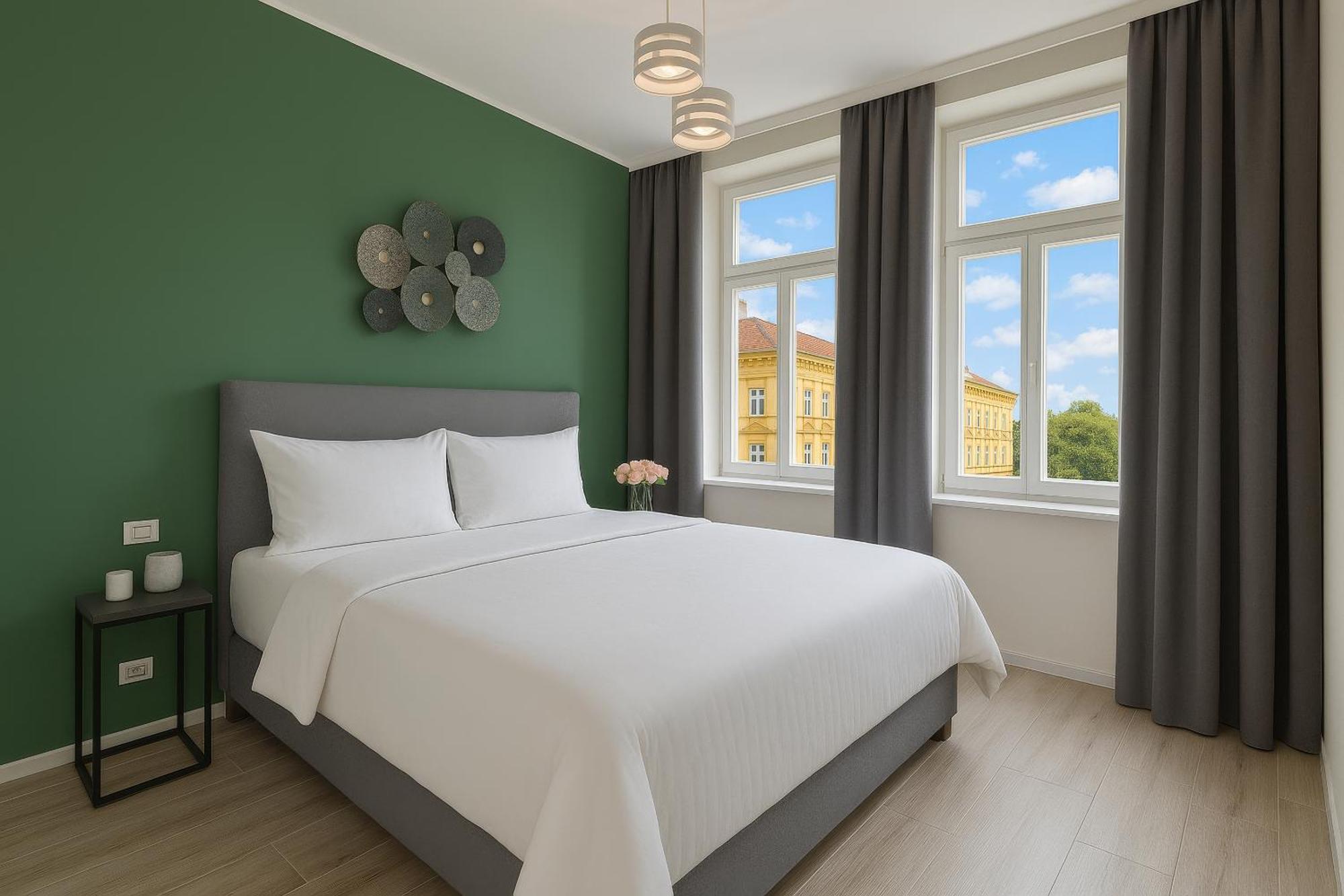 Kinsky Garden Apartments And Suites By Dwellfort Praha Bagian luar foto